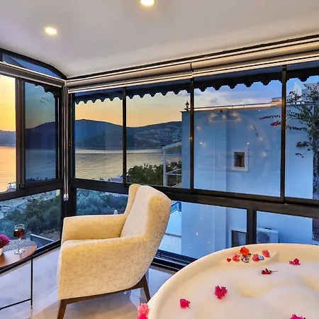 Villa Essiz Manzarali Rainbow Kaş