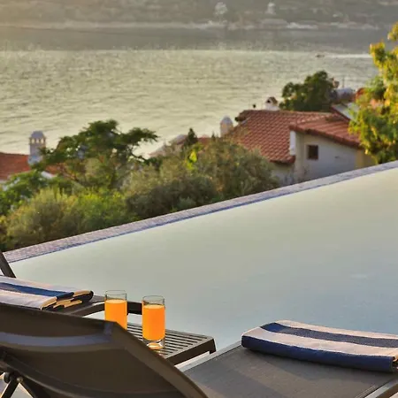 Essiz Manzarali Rainbow Villa Kaş