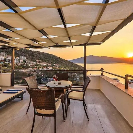 Essiz Manzarali Rainbow Villa Kaş